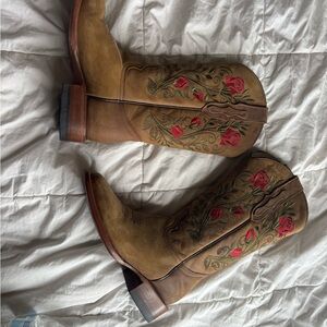 Floral Embroidered Tan Heeled Boots